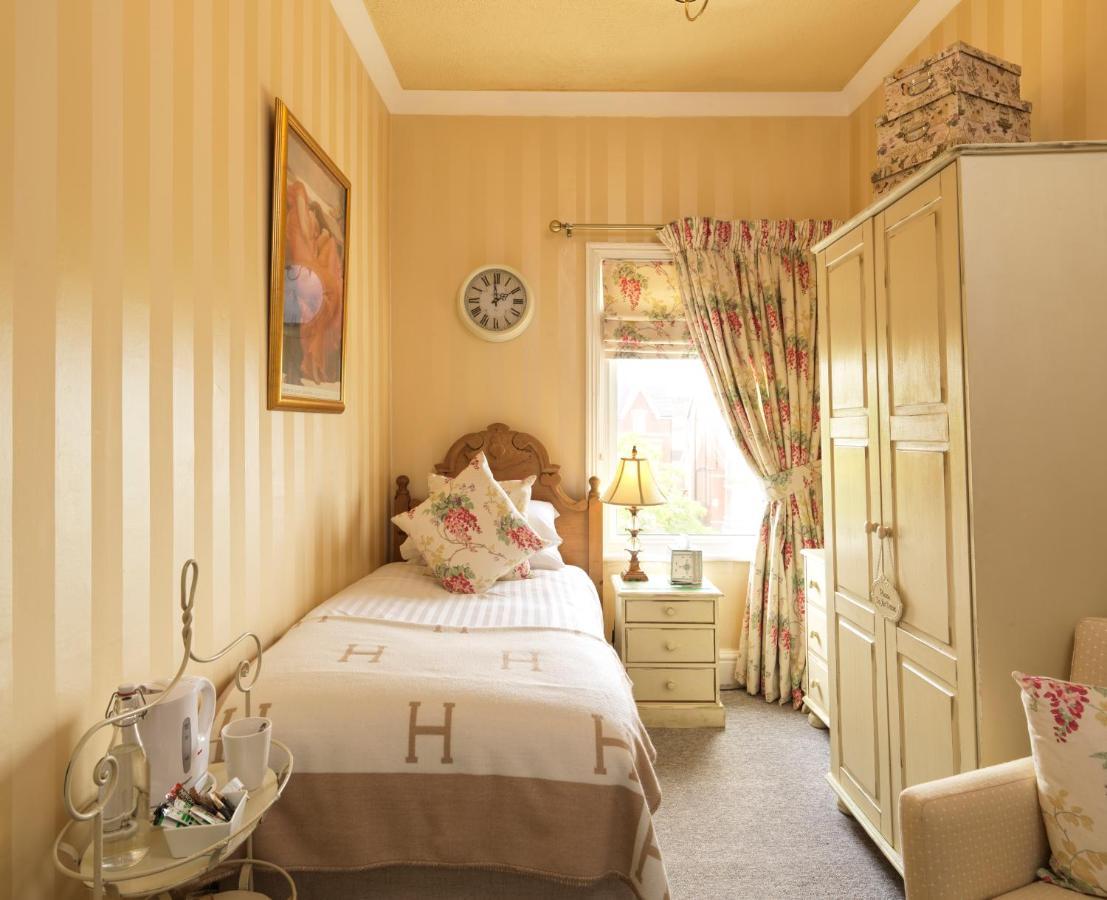Howarth House Lytham St Annes Exterior foto